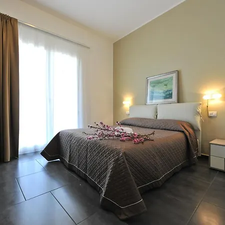 Mistretta Apartahotel