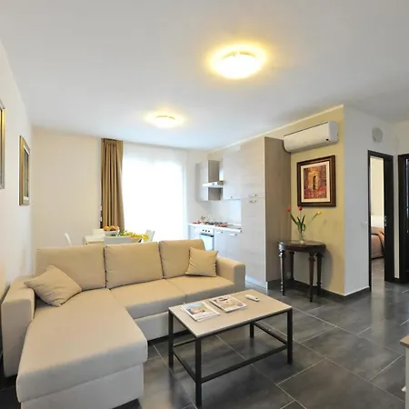 Mistretta Apartahotel *